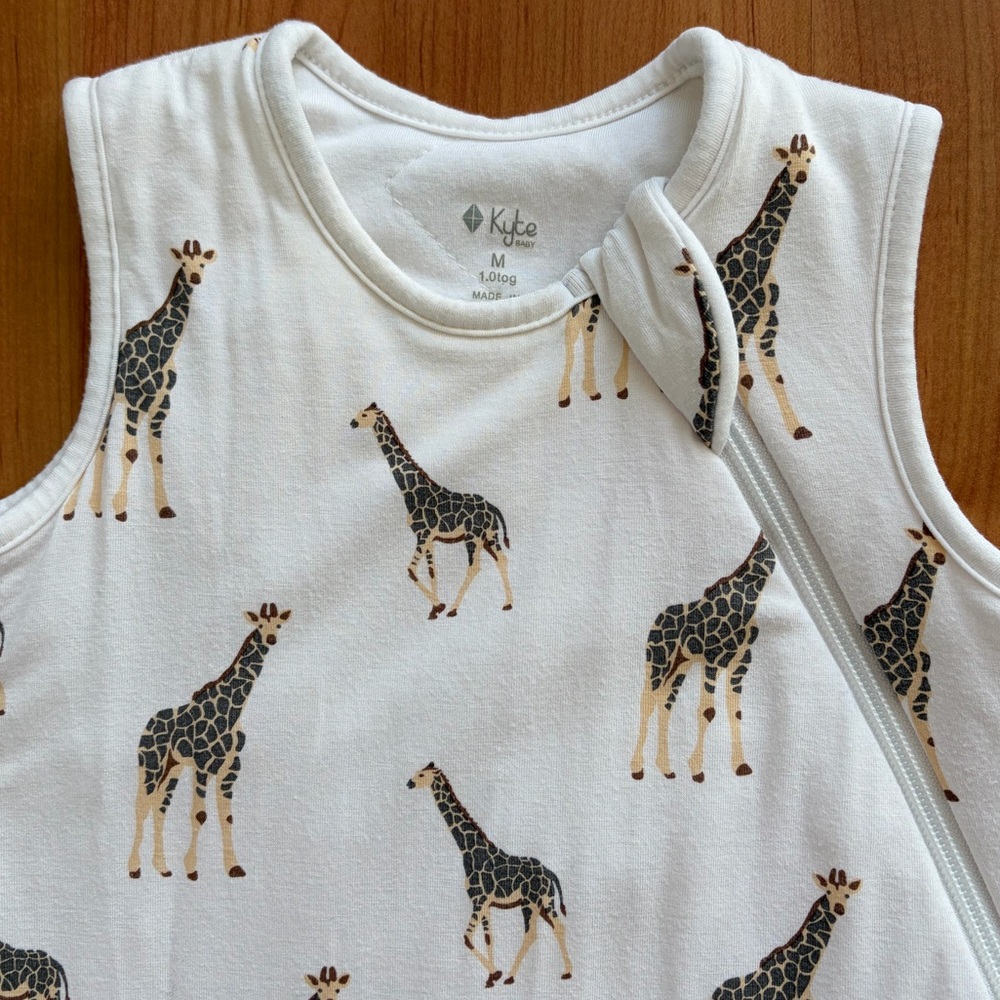 Kyte BABY 1.0 M Sleep Sack | Giraffe Print